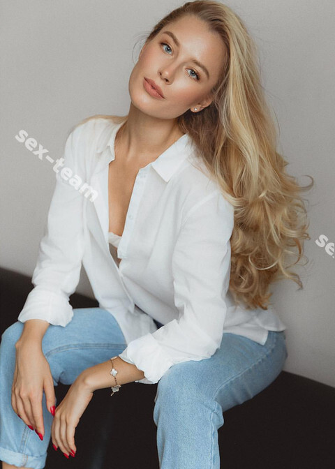 Полина