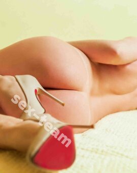 Таня в Павловске